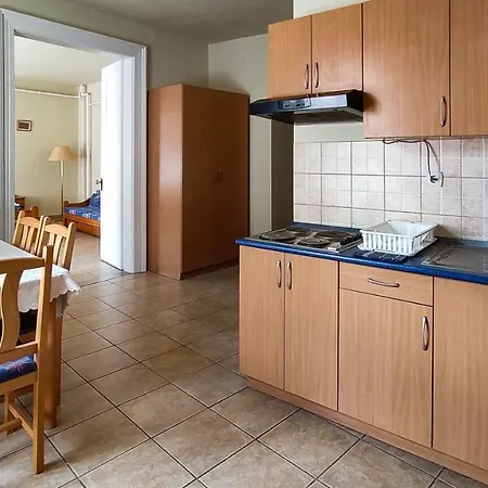 アパート Afrodite エゲル