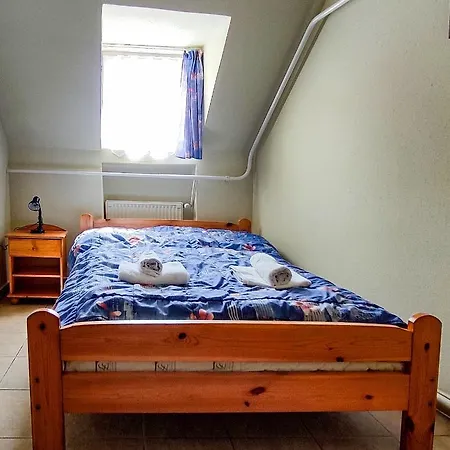 アパート Afrodite エゲル