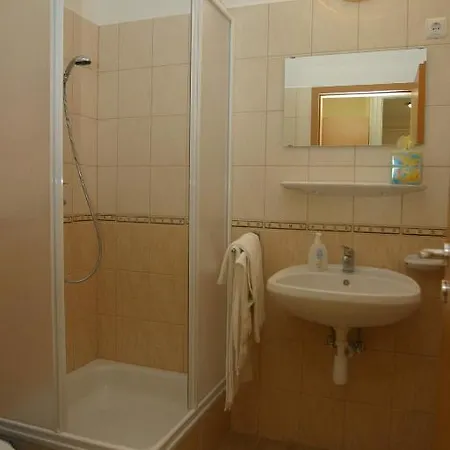 Afrodite アパート